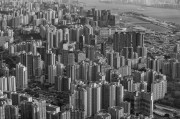 格力地產(chǎn)：退出房地產(chǎn)開發(fā)，收購珠海免稅集團(tuán)