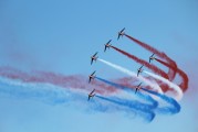 探尋機(jī)場的黃金時刻——飛機(jī)流量網(wǎng)站詳解，揭秘黃金時刻，分析影響航班繁忙程度的關(guān)鍵因素