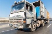 全球熱門，自由卡車游戲體驗解析與評測，全球熱門自由卡車游戲體驗解析與評測