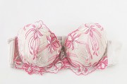 夢(mèng)到穿衣服的深層含義解析，夢(mèng)到穿衣服的深層含義解析
