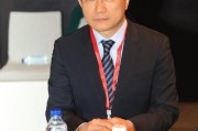 愛康集團(tuán)創(chuàng)始人、董事長兼CEO張黎剛出席年度管理大會(huì)