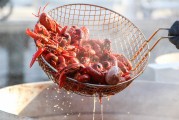鍋圈歡歡食品：新工廠投產(chǎn)年產(chǎn)值10億元，小龍蝦年產(chǎn)量2萬噸