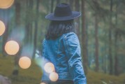 女人夢(mèng)到自己被蛇咬了，解讀夢(mèng)境背后的心理暗示