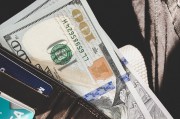 如何理解期貨市場(chǎng)的交易規(guī)則？這些規(guī)則如何影響交易決策？