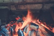 如何讓冰雪經(jīng)濟(jì)這團(tuán)“火”燒得更旺燒得更長久？