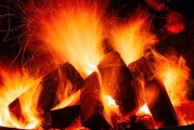 夢魘中的警報(bào)，夢到爆炸起火的解析與應(yīng)對