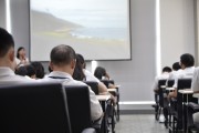 蒙草生態(tài):關于召開2025年第三次臨時股東大會的通知