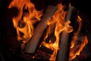 享受鬼泣5與堡壘之夜等熱門港服游戲的免費(fèi)下載體驗(yàn)！，在港服游戲免費(fèi)下載體驗(yàn)鬼泣5和堡壘之夜