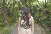 夢(mèng)到女友出軌，情感迷霧的探索與解析，情感迷霧，夢(mèng)到女友出軌的探索與解析