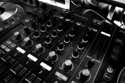 揭秘DJ網站排名，如何打造頂級音樂平臺？，打造頂級DJ音樂平臺，揭秘網站排名策略
