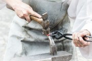 廢銅價格的波動及其在金屬市場中的影響是什么？這種價格變動如何影響相關(guān)行業(yè)的成本？