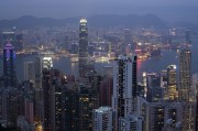 如何理解看put買美式期權(quán)的操作？這種操作的適用場景是什么？