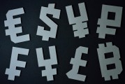 國(guó)際金融協(xié)會(huì)預(yù)計(jì)熊貓債將繼續(xù)大幅增長(zhǎng)，其余額已超日本武士債