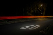 特斯拉vs宇樹：人形機(jī)器人雙雄爭(zhēng)霸，誰將主導(dǎo)萬億賽道？