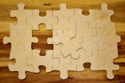 如何理解期貨只做多的策略？這種策略有哪些局限性？