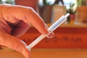 冒充醫(yī)院專家會受到哪些法律處罰？冒充專家對醫(yī)療行業(yè)有哪些負面影響？