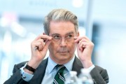 華爾街看美國新財長：財政鷹派、關稅步子料慢、仍會維持美聯(lián)儲獨立性