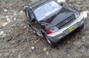 打開游戲的車門，免費(fèi)下載的小汽車游戲，下載小游戲，打開車門，即可體驗(yàn)小汽車駕駛的樂趣