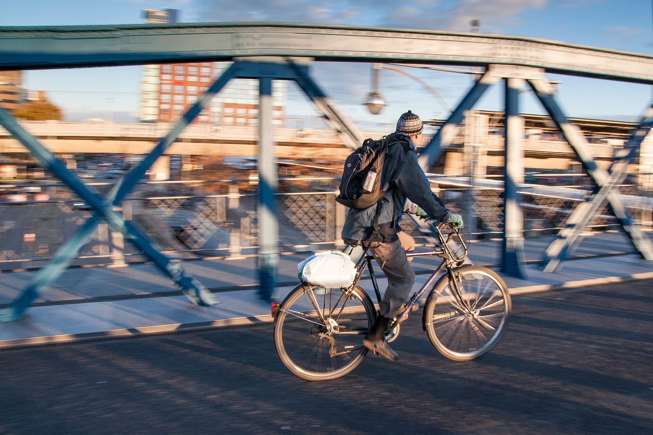 夢(mèng)到騎摩托車，究竟是何預(yù)兆？