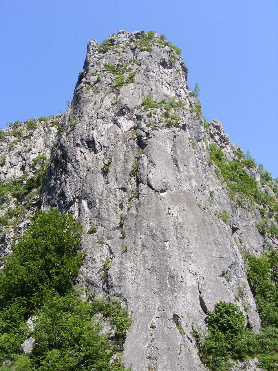 夢到陡峭的爬山之旅，寓意與解讀