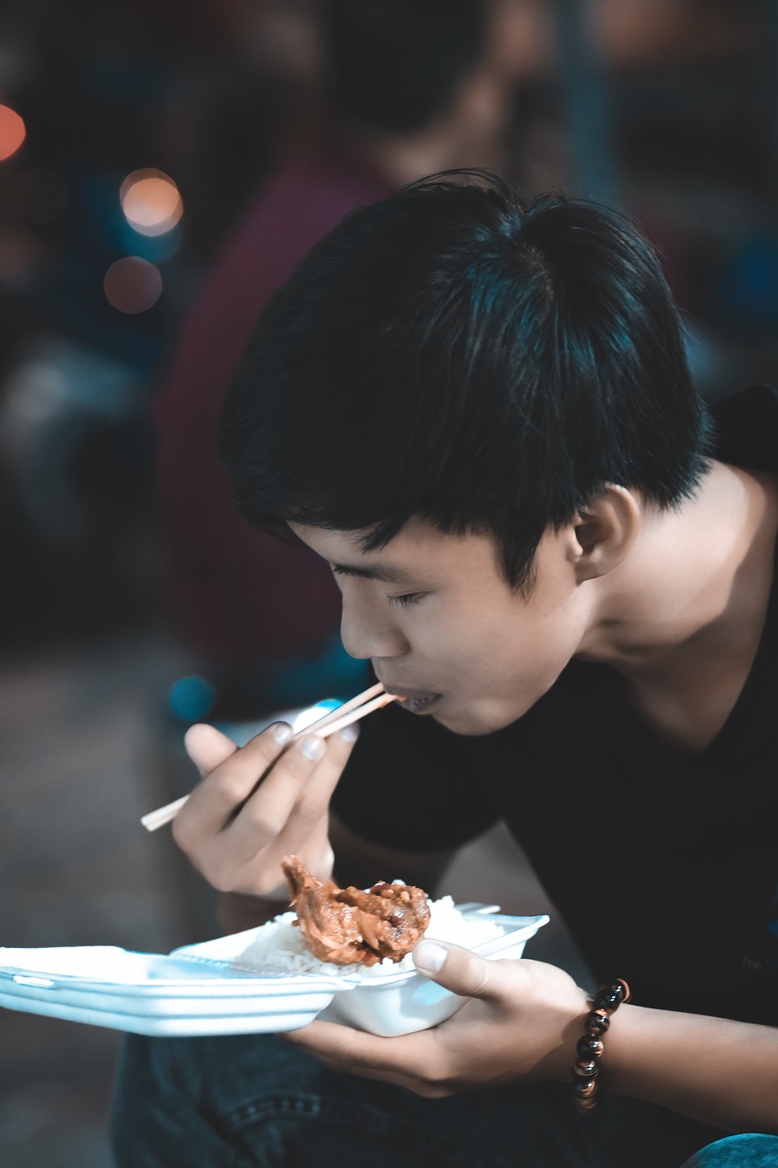 飯錢游戲免費游戲——一窺當(dāng)代年輕人的生活現(xiàn)狀