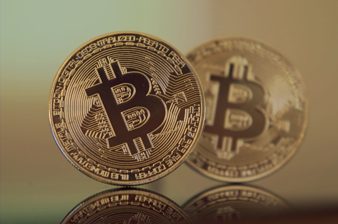SEO網(wǎng)站費(fèi)用全解析，投資與回報(bào)的平衡之道，SEO投資回報(bào)分析，揭秘網(wǎng)站優(yōu)化成本與效益平衡秘訣