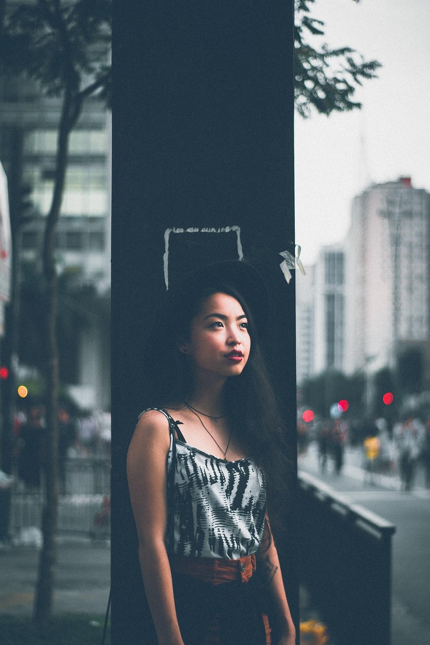 2023年度女性時(shí)尚網(wǎng)站排名解析，潮流風(fēng)向標(biāo)下的美麗盛宴