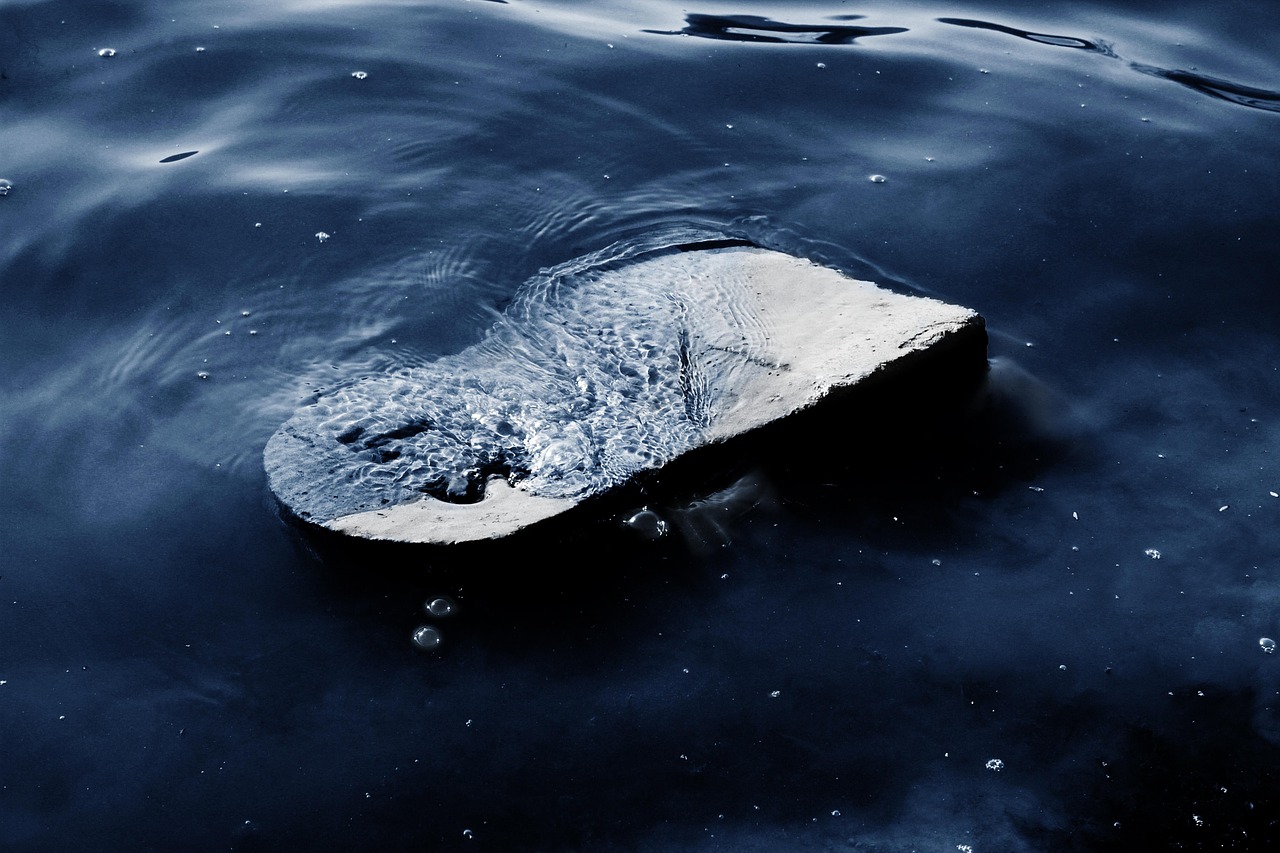 夢(mèng)魘中的悲痛，夢(mèng)到肚子里的孩子死了