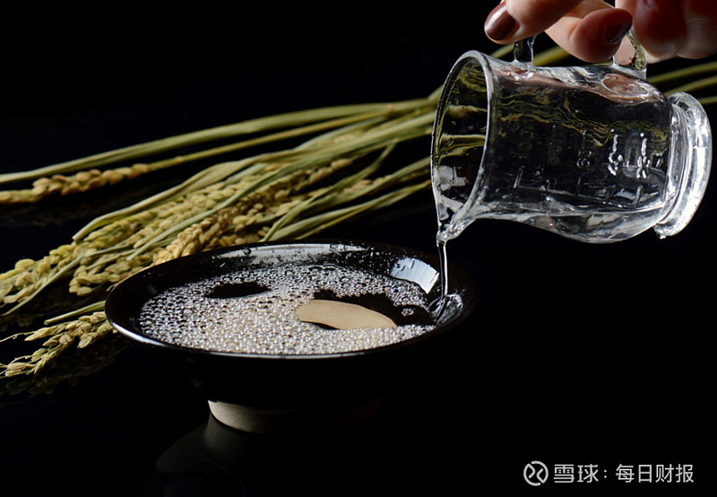 珍酒李渡亮眼業(yè)績背后藏隱憂 渠道擴(kuò)張加速毛利率遠(yuǎn)低行業(yè)均值