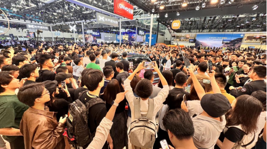 直擊廣州車展：雷軍的車“很亮眼”，但余承東的車“更神秘” | 次世代車研所