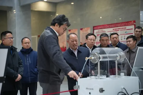 攜手打造政校企科技創(chuàng)新平臺！貴州理工學院與六盤水市政府簽署合作協(xié)議