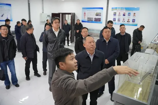 攜手打造政校企科技創(chuàng)新平臺！貴州理工學院與六盤水市政府簽署合作協(xié)議