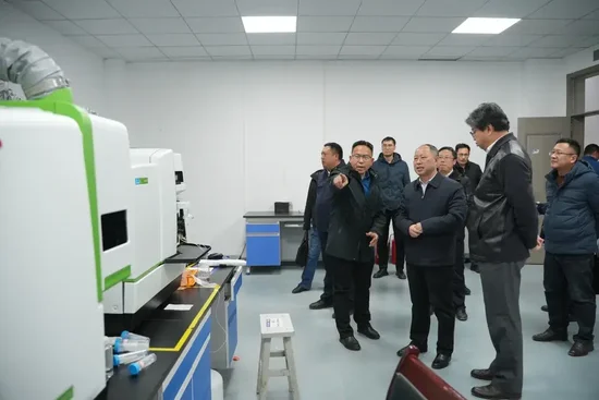 攜手打造政校企科技創(chuàng)新平臺！貴州理工學院與六盤水市政府簽署合作協(xié)議