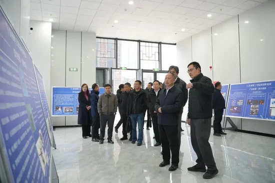 攜手打造政校企科技創(chuàng)新平臺！貴州理工學院與六盤水市政府簽署合作協(xié)議