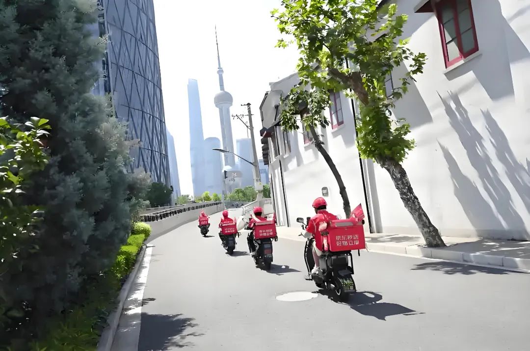 一場(chǎng)“奇襲”背后，京東到底在焦慮什么？