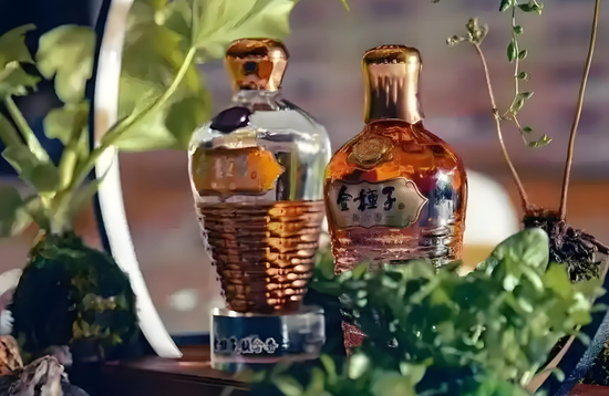 金種子酒：4年0分紅累虧至少5.7億，股價(jià)連跌兩年多、多高管被套高薪來彌補(bǔ)？