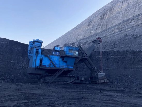 全球首臺(tái)！禾望變頻器助力220T純電動(dòng)礦用自卸車下線