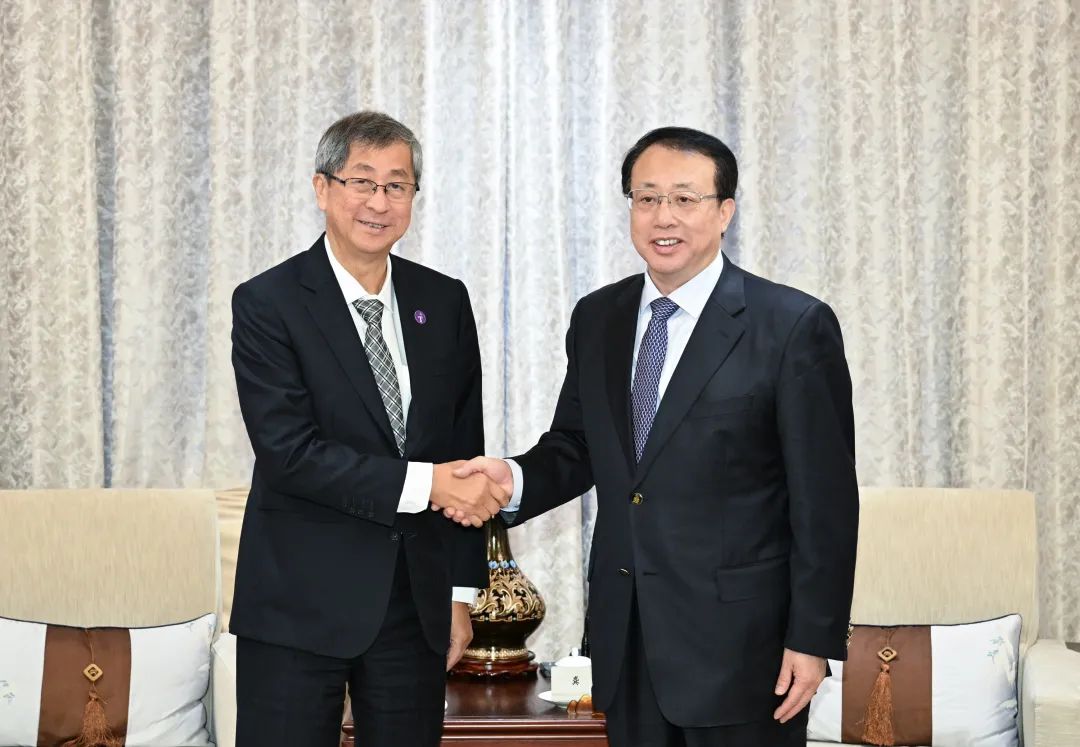 中國(guó)發(fā)展高層論壇2025年年會(huì)召開(kāi)之際，龔正在京會(huì)見(jiàn)這些跨國(guó)公司高管