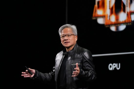 英偉達(dá)CEO黃仁勛：預(yù)計(jì)歐洲AI算力將在未來(lái)兩年增長(zhǎng)10倍